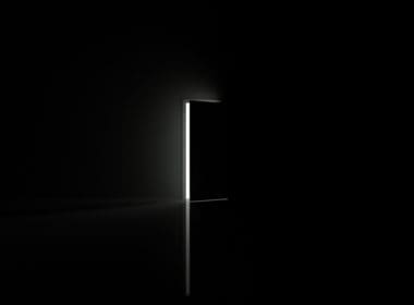 Light,shines,from,door,opening,in,dark,room ,close ,fills