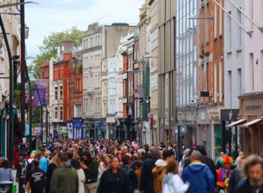 Dublin,,ireland, ,july,5,,2024:,people,visit,famous,grafton