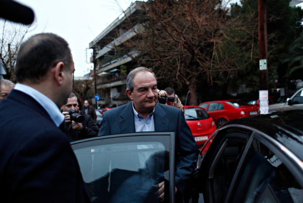 Former,prime,minister,costas,karamanlis,arrives,to,casts,his,vote