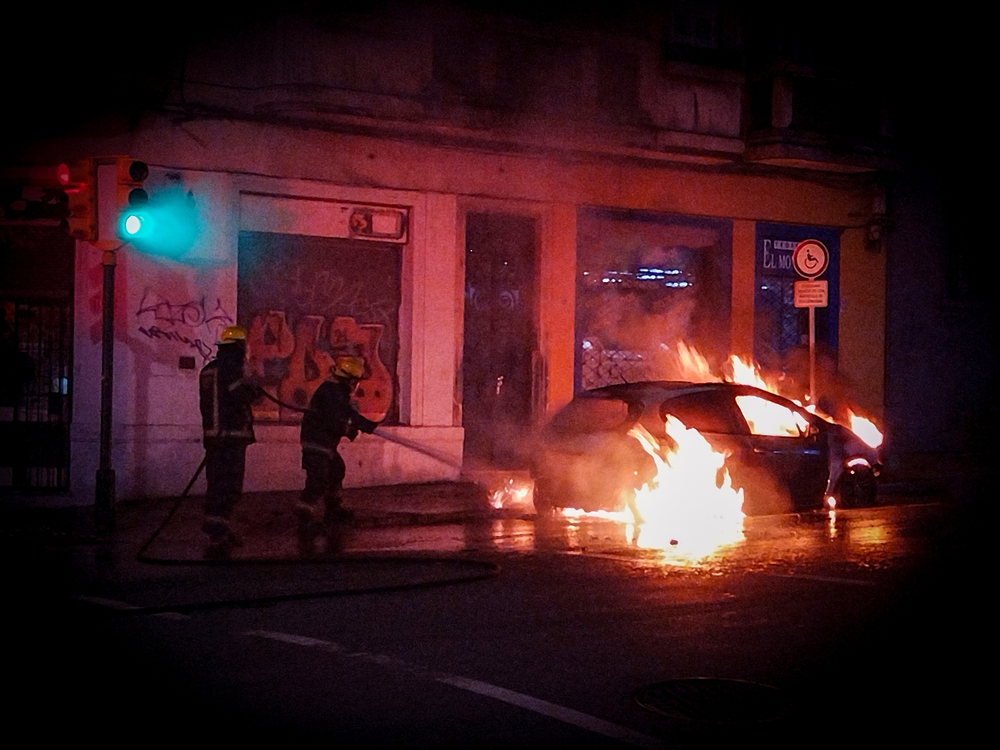 Montevideo,,uruguay;,july,31,2024:,firefighters,putting,out,a,burning