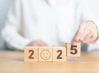 Happy,new,year,2025,with,smile,block ,satisfaction,,feedback,,review,