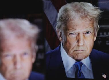 Donald,trump,new,official,portrait ,the,president,of,the,united