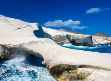 White,chalk,cliffs,in,sarakiniko,,milos,island,,cyclades,,greece