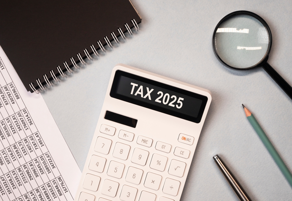 2025,year,taxes,calculation,,taxation,law,,business,economy,concept