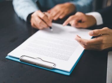 Business,people,signing,contract,making,deal,with,life,insurance,agent