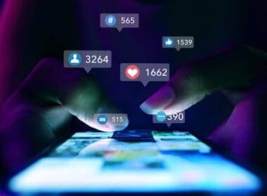 Finger,of,woman,touching,scroll,page,app,on,mobile,phone in