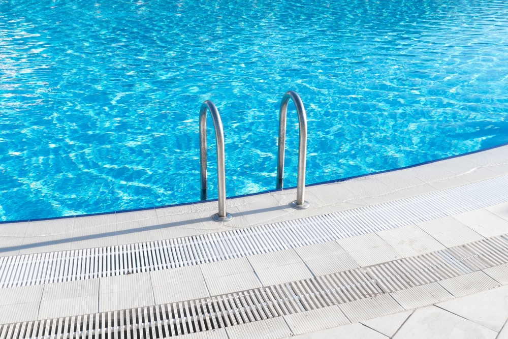 Swimming,pool,with,stair,and,water ,swimming,pool,with,handrail