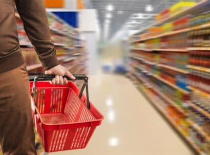 Internet,food,shop,super,market,close,up,hand,pushing,shopping