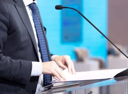 Speaker,at,business,conference,,corporate,presentation,,workshop,,coaching,training,,news