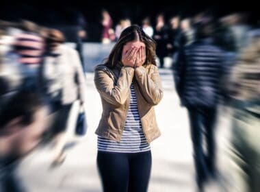 Stress,,anxiety,,fear,or,panic,attack,in,public ,woman,with