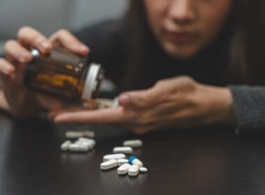 Anti,drug,,drug,addict,asian,young,woman,,girl,hand,reaching