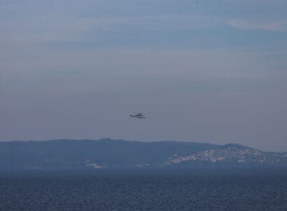 [384324] ΣΥΓΚΡΟΥΣΗ ΣΚΑΦΟΥΣ ΤΟΥ ΛΙΜΕΝΙΚΟΥ ΜΕ ΣΚΑΦΟΣ ΔΙΑΚΙΝΗΤΩΝ ΠΟΥ ΜΕΤΕΦΕΡΕ ΠΡΟΣΦΥΓΕΣ ΚΑΙ ΜΕΤΑΝΑΣΤΕΣ ΣΤΗΝ ΧΙΟ (ΚΩΣΤΑΣ ΑΝΑΓΝΩΣΤΟΥ/eurokinissi)